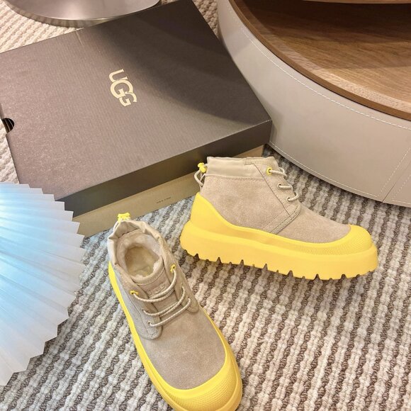 UGG snow boots - Picture 2 of 9